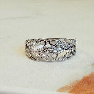 2007 Avon Sterling Silver Diamond Accent Filigree Ring Size 10 NIB Vintage 333